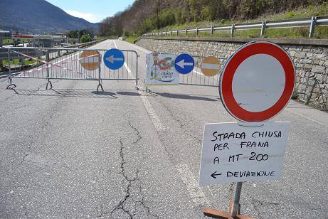 strada chiusa a comenduno